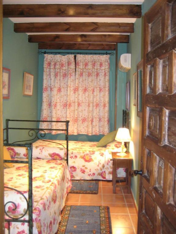 Apartamentos Saqura セグラ・デ・ラ・シエラ 部屋 写真