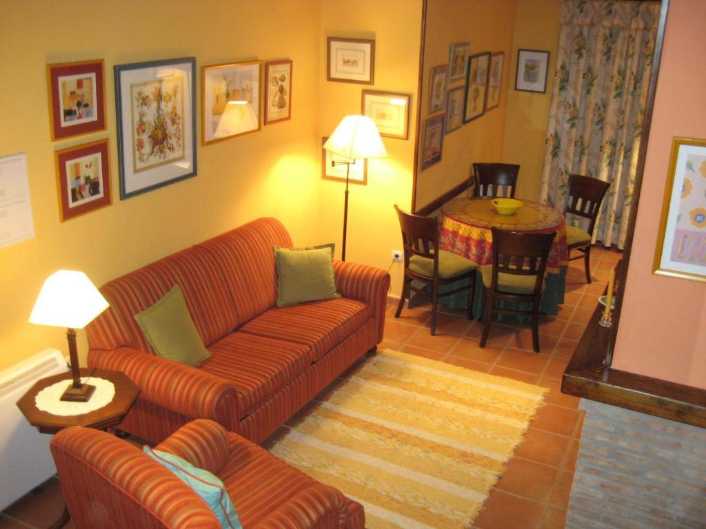 Apartamentos Saqura セグラ・デ・ラ・シエラ 部屋 写真