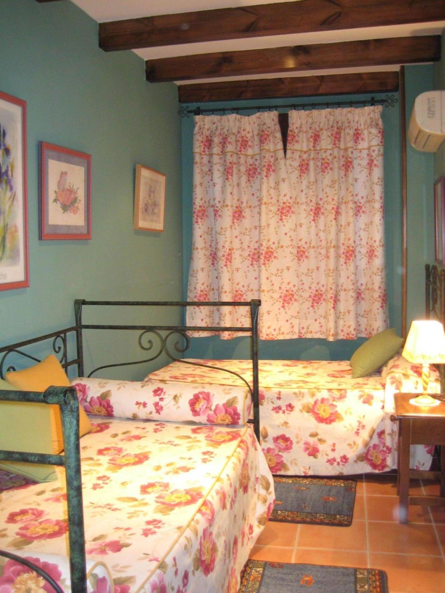 Apartamentos Saqura セグラ・デ・ラ・シエラ エクステリア 写真